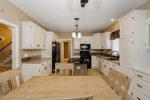 24 Cobblestone Ln, Minier, IL 61759 photo 15