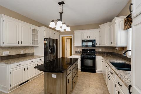 24 Cobblestone Ln, Minier, IL 61759 photo 16