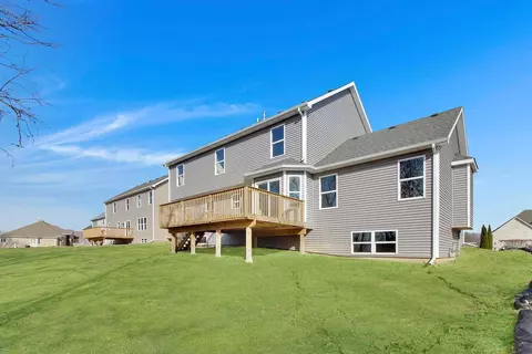 Exterior - 772 Cirque Dr, Crown Point, IN 46307 photo 5 of 7