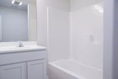 Bath - 772 Cirque Dr, Crown Point, IN 46307 photo 6 of 6