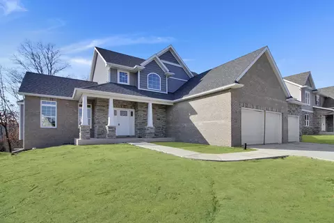Exterior - 772 Cirque Dr, Crown Point, IN 46307 photo 3 of 7