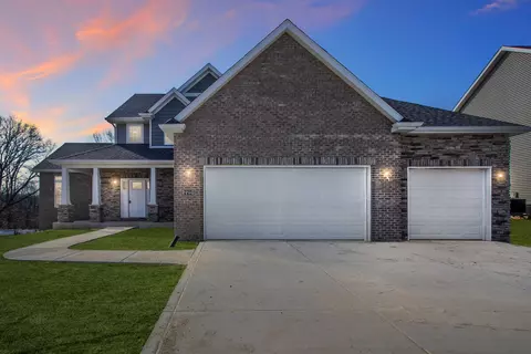 Exterior - 772 Cirque Dr, Crown Point, IN 46307 photo 2 of 7