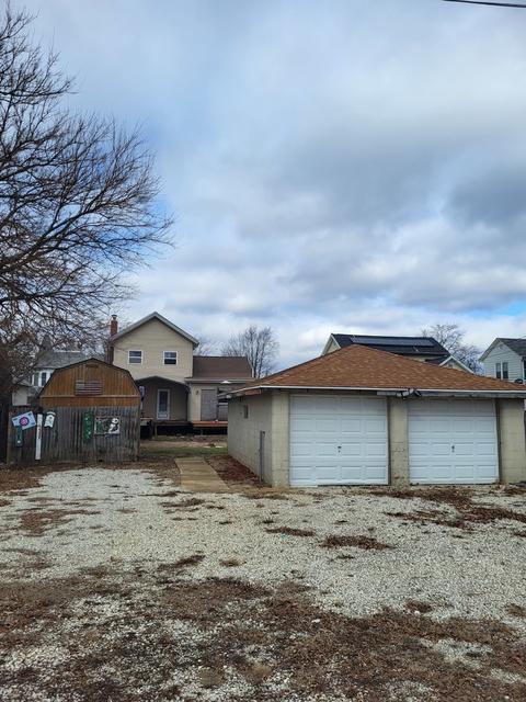 703 Elm St, Streator, IL 61364 photo 2