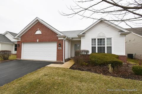 2537 Edgewater Dr, Elgin, IL 60124 photo 1