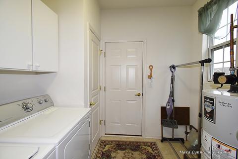 2537 Edgewater Dr, Elgin, IL 60124 photo 28