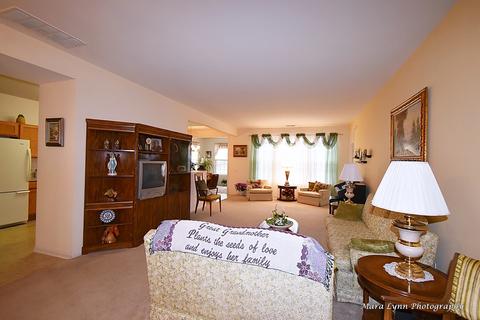 2537 Edgewater Dr, Elgin, IL 60124 photo 7
