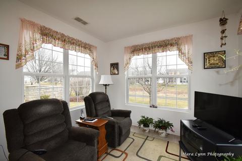 2537 Edgewater Dr, Elgin, IL 60124 photo 17
