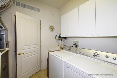 2537 Edgewater Dr, Elgin, IL 60124 photo 27