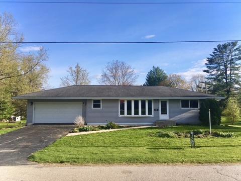 601 Elm St, Durand, IL 61024