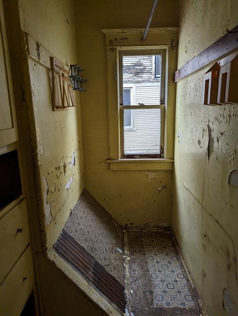 574 S Chicago Ave, Kankakee, IL 60901 photo 8