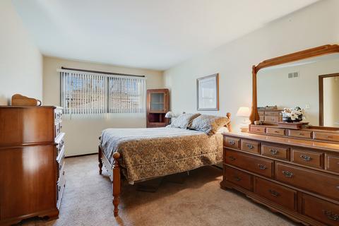 12909 Crestbrook Ct, Crestwood, IL 60445 photo 12