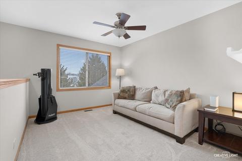 538 Madison Ln, Elgin, IL 60123 photo 17