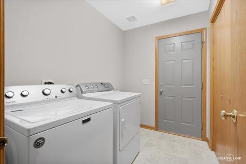 538 Madison Ln, Elgin, IL 60123 photo 15