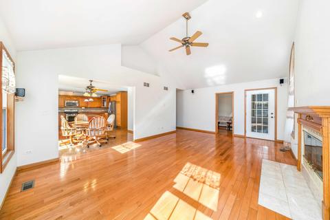 3892 E 2603rd Rd, Sheridan, IL 60551 photo 25
