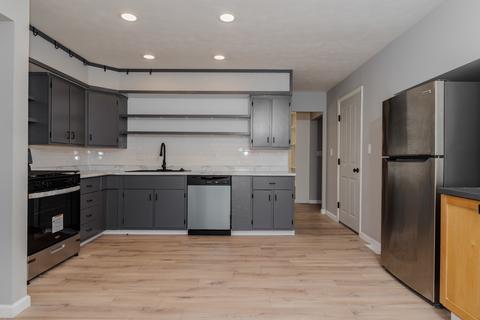 306 N Seminary St, Downs, IL 61736 photo 7