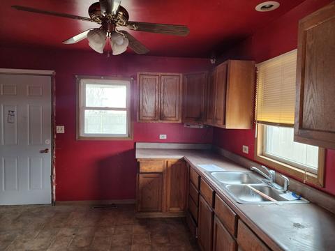 228 E 3rd St, Manteno, IL 60950 photo 3