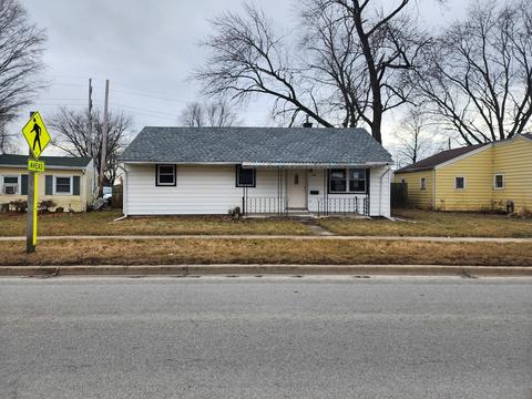 228 E 3rd St, Manteno, IL 60950 photo 1