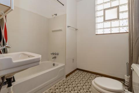 3405 S Emerald Ave, Chicago, IL 60616 photo 7