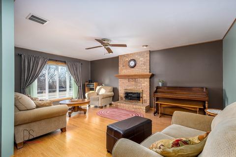 918 Evans St, Ottawa, IL 61350 photo 2