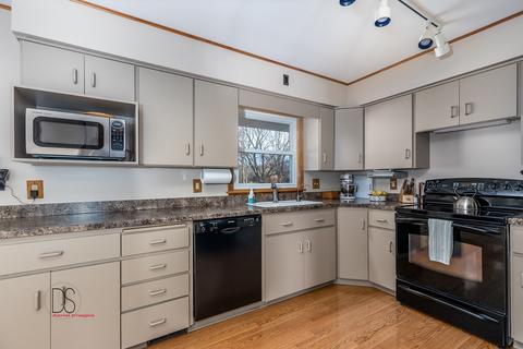 918 Evans St, Ottawa, IL 61350 photo 5