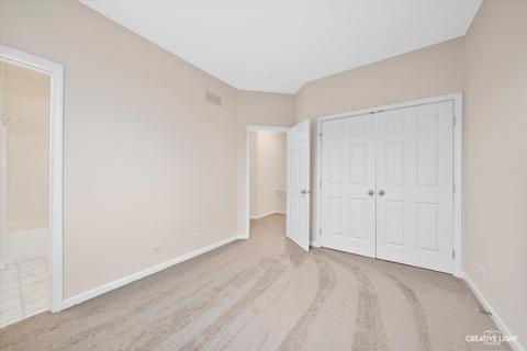 137 Dawson Dr, Elgin, IL 60120 photo 21