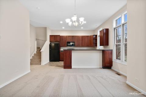 137 Dawson Dr, Elgin, IL 60120 photo 8