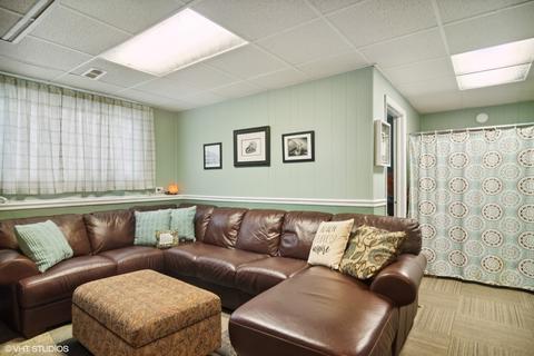4022 Blue Bird Ln, Rolling Meadows, IL 60008 photo 9