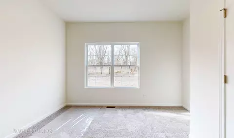 Bedroom - 180 W 37th Pl, Steger, IL 60475 photo 5 of 6