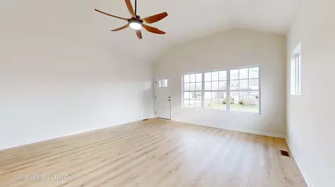 Living - 180 W 37th Pl, Steger, IL 60475 photo 2 of 2