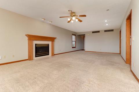 12 Everett Ct, Bloomington, IL 61705 photo 3