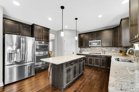 1180 W Thomas Rd, Wheaton, IL 60187 photo 6