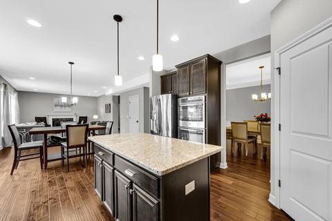 1180 W Thomas Rd, Wheaton, IL 60187 photo 7