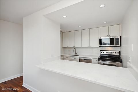 30 E Huron St #3904, Chicago, IL 60611 photo 2
