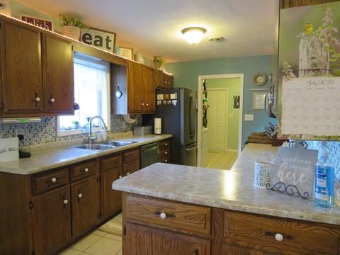 105 E Lincoln Ave, Ogden, IL 61859 photo 9