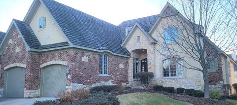 30 Forest Gate Cir, Oak Brook, IL 60523 photo 1