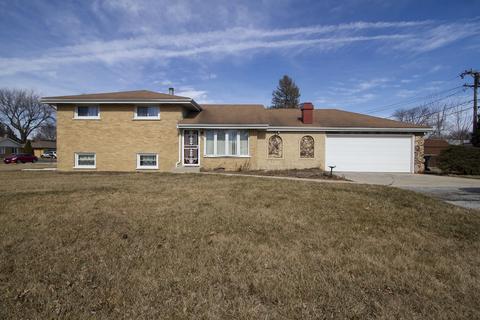 7902 W 77th St, Bridgeview, IL 60455 photo 1