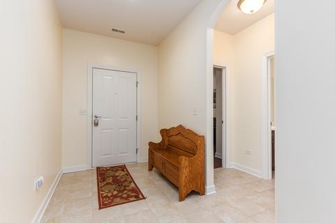 16557 S Fox Run Cir, Plainfield, IL 60586 photo 2