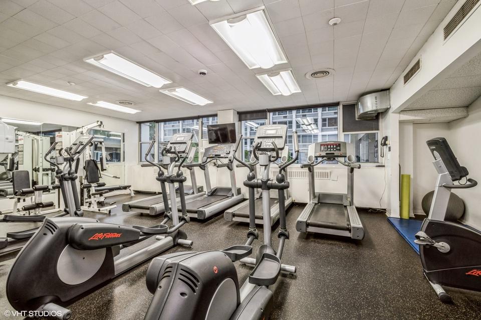  4250 N Marine Dr #309, Chicago, IL 60613 photo 17