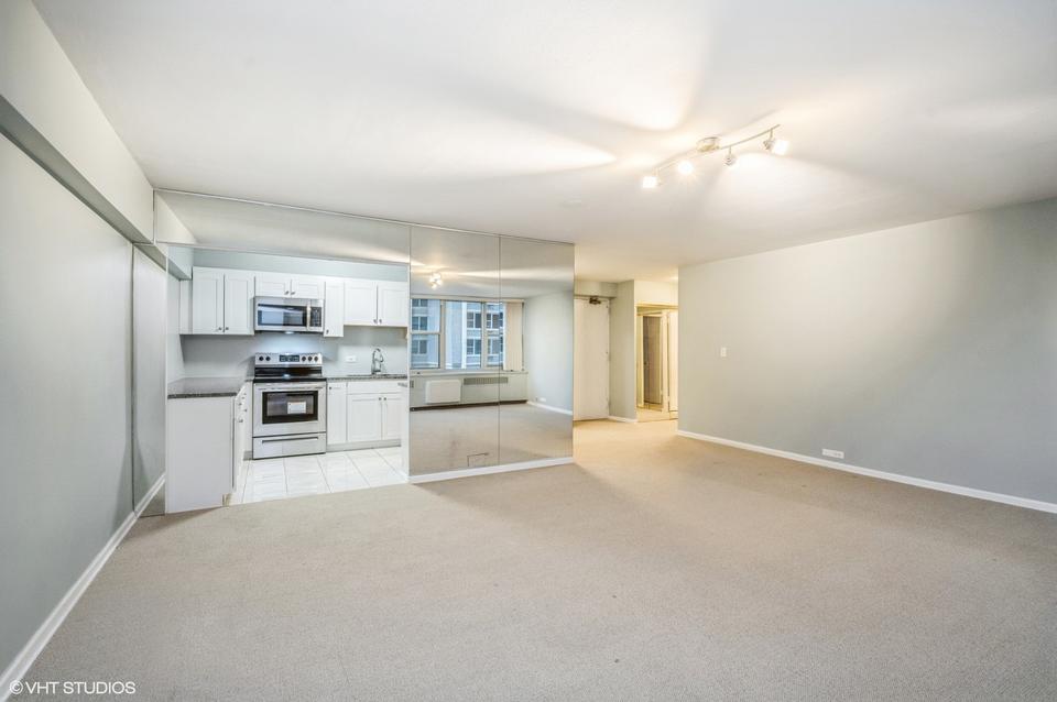  4250 N Marine Dr #309, Chicago, IL 60613 photo 9