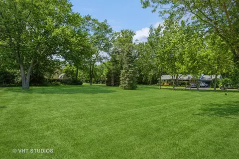 931 W Glencoe Rd, Palatine, IL 60067