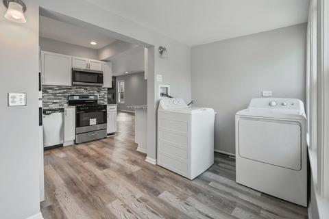 410 E 8th St, Lockport, IL 60441 photo 16