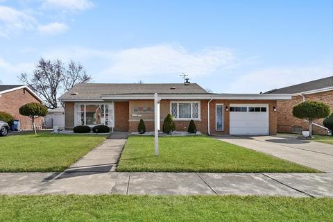 719 Cedar Ln, Chicago Heights, IL 60411