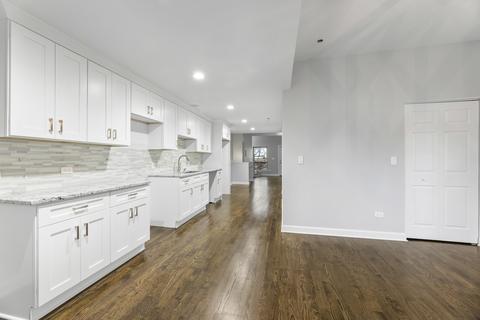 3229 W 63rd Pl, Chicago, IL 60629 photo 3
