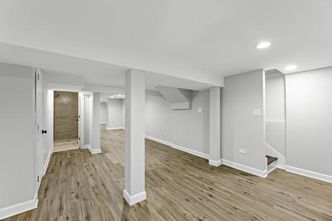 3229 W 63rd Pl, Chicago, IL 60629 photo 4