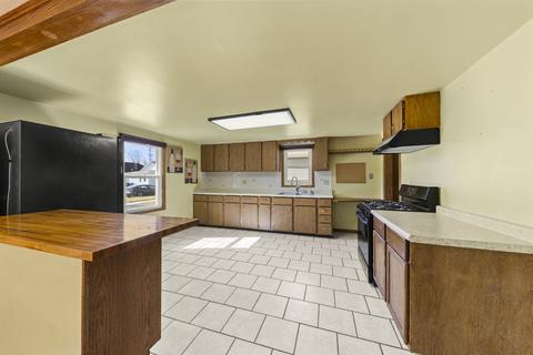 122 Buchanan St, Morris, IL 60450 photo 9