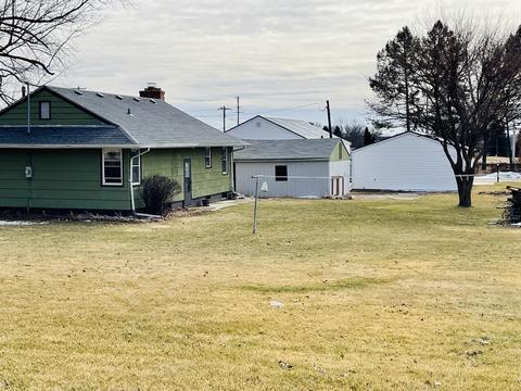 150 Erickson Rd, Rochelle, IL 61068 photo 3