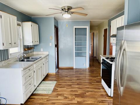 150 Erickson Rd, Rochelle, IL 61068 photo 8