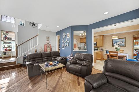 1131 Bromley Ct, Aurora, IL 60502 photo 4