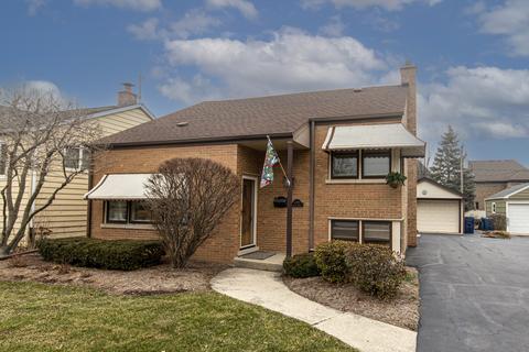 679 S Spring Rd, Elmhurst, IL 60126 photo 1