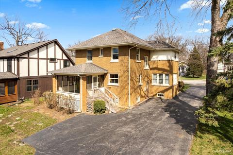 910 N Main St, Wheaton, IL 60187 photo 32